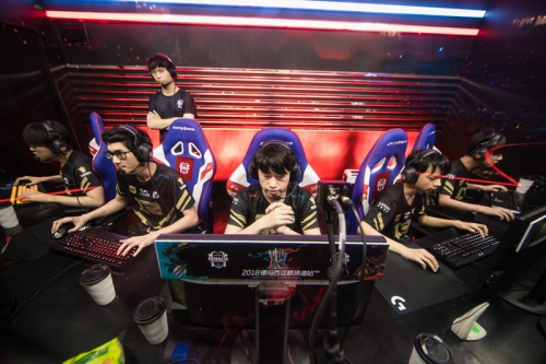 下半场表现 下半场表现